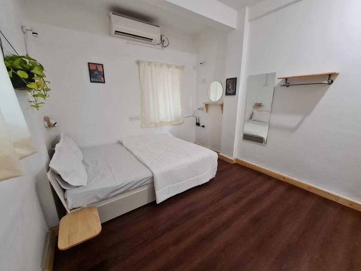 Hoshtel99 - Prime - Stay, Cowork And Cafe Пуна Экстерьер фото