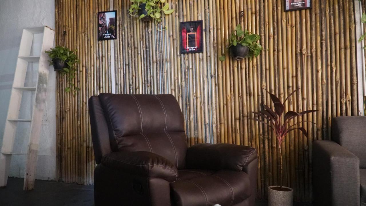 Hoshtel99 - Prime - Stay, Cowork And Cafe Пуна Экстерьер фото