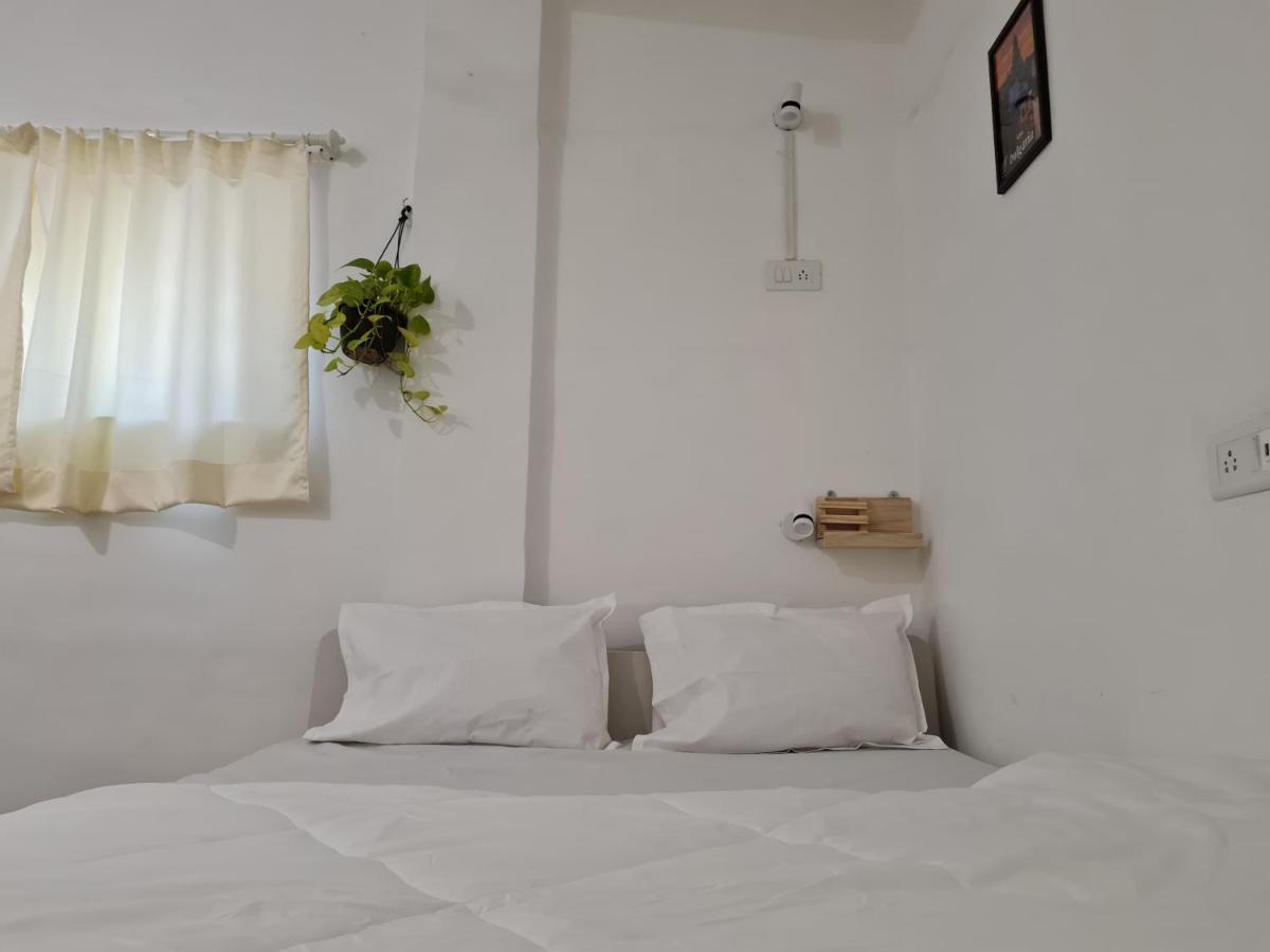 Hoshtel99 - Prime - Stay, Cowork And Cafe Пуна Экстерьер фото